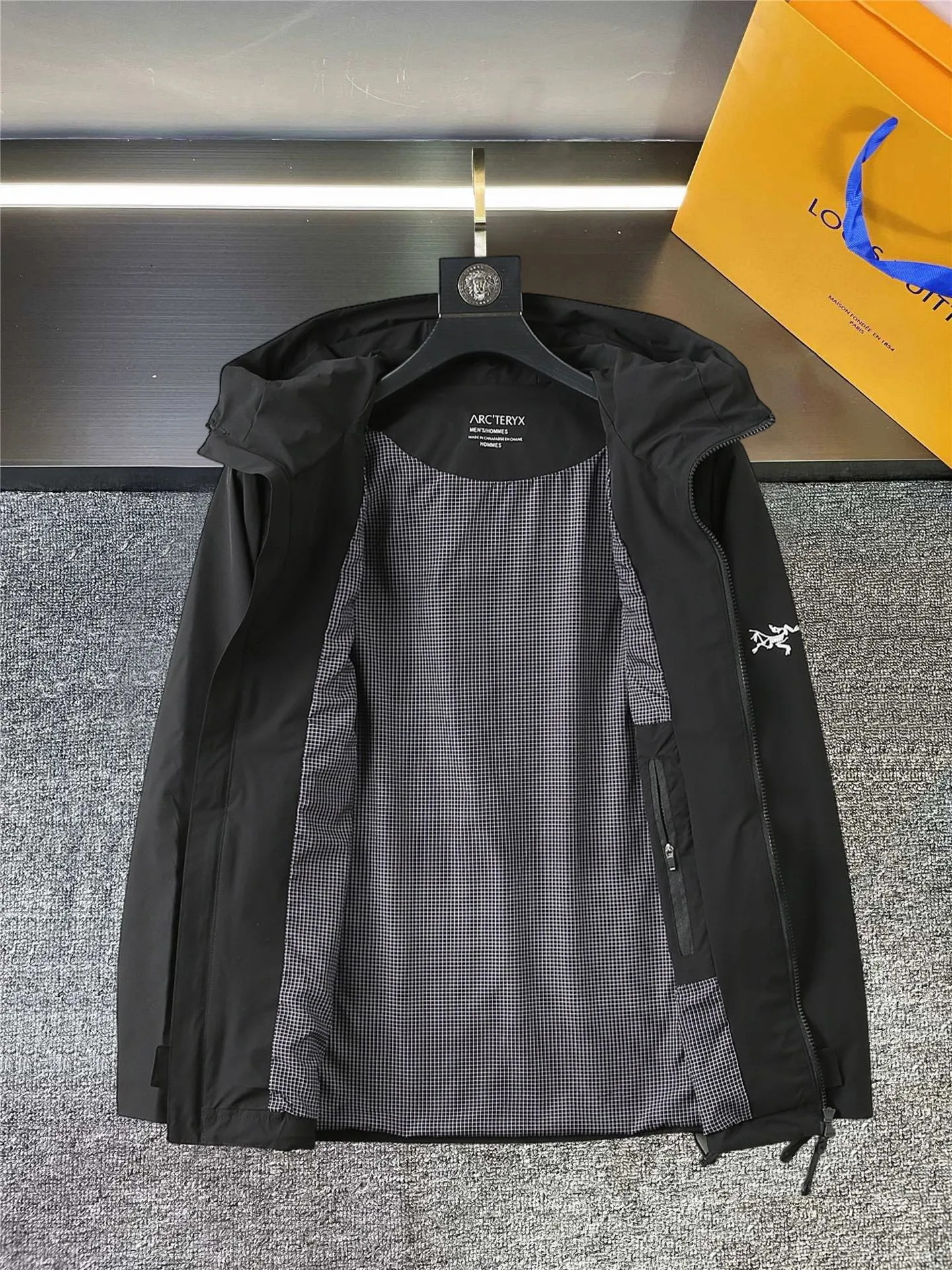 Same Style， ， 2026 New Arrival ，Original Premium Breathable ， ， ， Quality。 ， Sizes：M～3XL